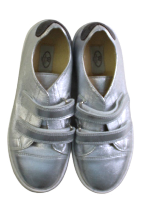 A Silver Sneakers from Papouelli in size 7Y for girl. (Back View)