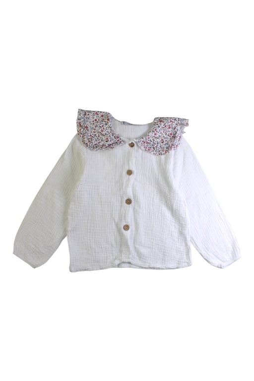 A White Long Sleeve Tops from Calamaro in size 4T for girl. (Front View)