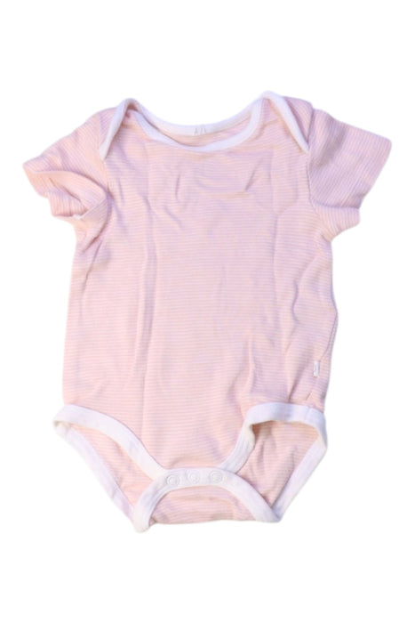 A Pink Short Sleeve Bodysuits from Mori in size 3-6M for girl. (Front View)