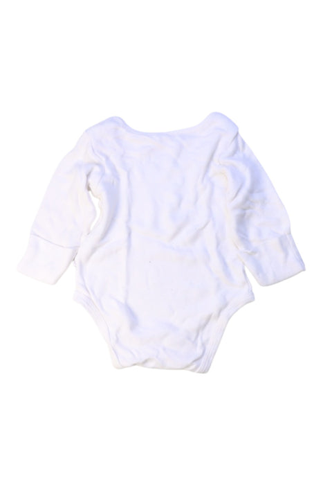 A White Long Sleeve Bodysuits from Mori in size 3-6M for neutral. (Back View)