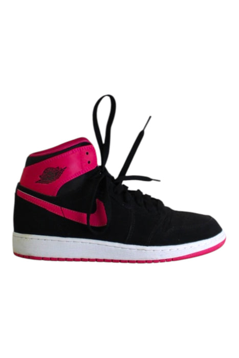 A Black Sneakers from Air Jordan in size 12Y for girl. (Front View)