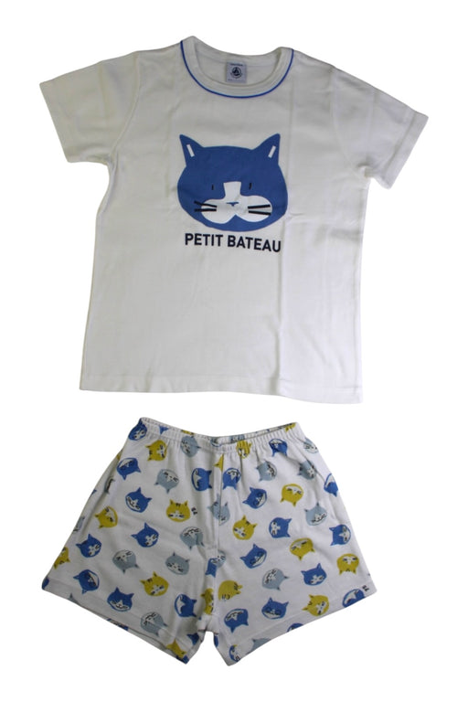A White Shorts Sets from Petit Bateau in size 6T for boy. (Front View)