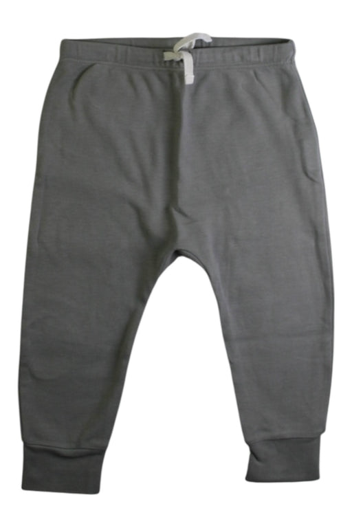 A Grey Sweatpants from Quincy Mae in size 2T for boy. (Front View)