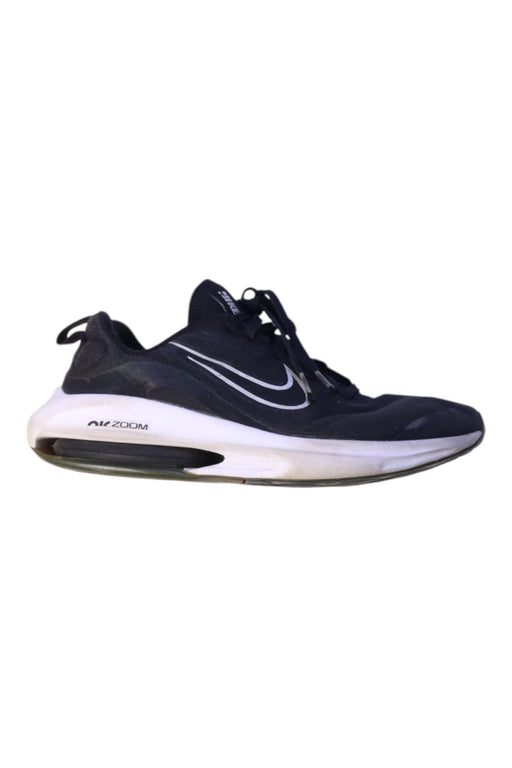 A Black Sneakers from Nike in size 12Y for neutral. (Front View)