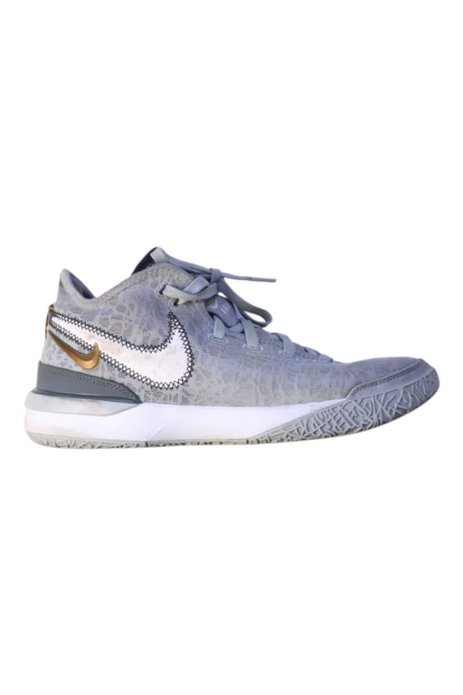 A Grey Sneakers from Nike in size 14Y for boy. (Front View)