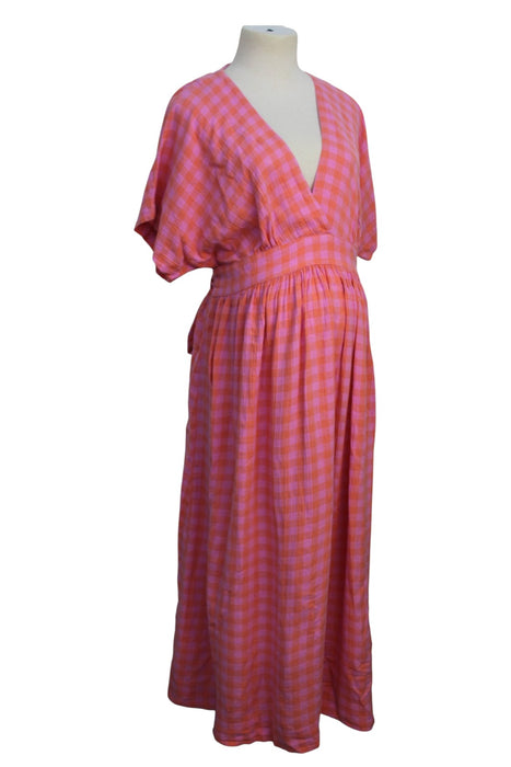 A Pink Short Sleeve Dresses from Hatch in size Maternity-S for maternity. (Back View)
