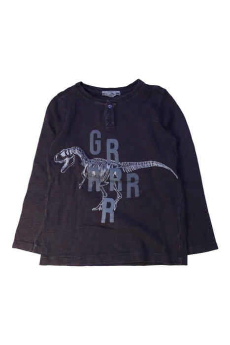 A Black Long Sleeve T Shirts from Bonpoint in size 4T for girl. (Front View)