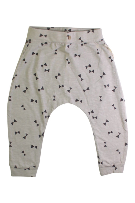 A Beige Sweatpants from Rylee + Cru in size 18-24M for neutral. (Front View)