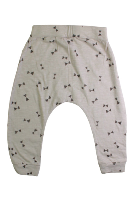 A Beige Sweatpants from Rylee + Cru in size 18-24M for neutral. (Back View)