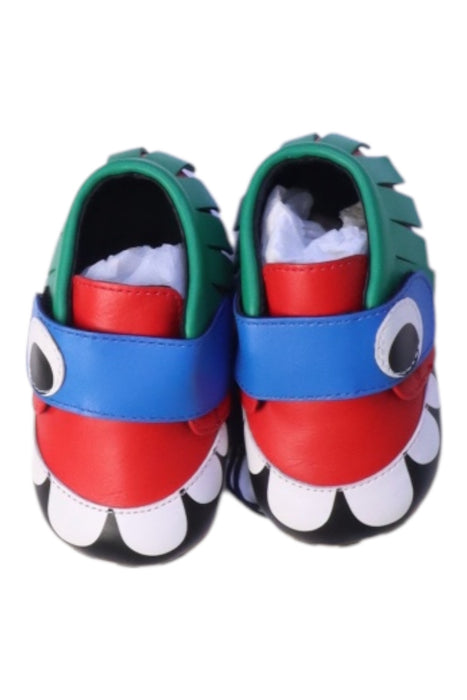 A Multicolour Booties from Burberry in size 3-6M for neutral. (Back View)