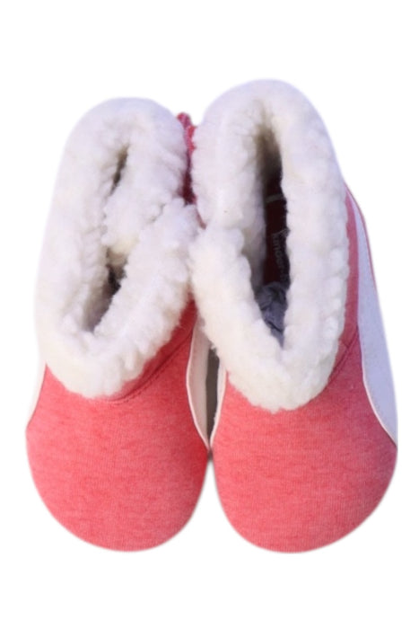 A Pink Booties from Puma in size 12-18M for girl. (Back View)