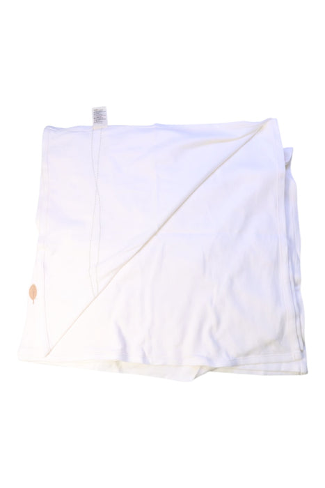 A White Blankets from Natures Purest in size O/S for neutral. (Back View)
