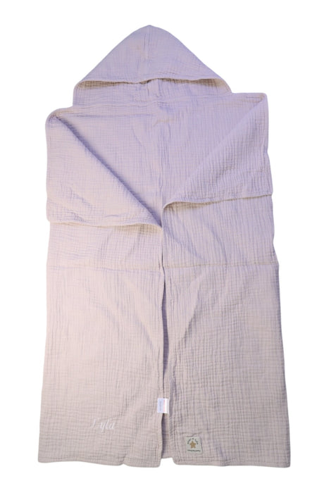 A Ivory Swaddles from mimi et lulu in size O/S for neutral. (Back View)