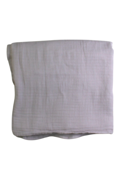A White Swaddles from Aden & Anais in size O/S for neutral. (Front View)