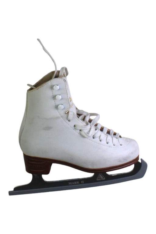 A White Winter Boots from Jackson Ultima in size 14Y for girl. (Front View)