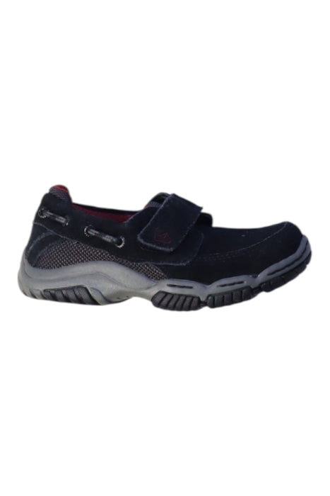 A Black Sneakers from Sperry in size 4T for boy. (Front View)