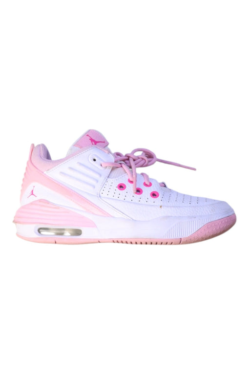 A White Sneakers from Air Jordan in size 11Y for girl. (Front View)