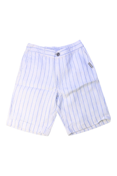 A White Shorts from Nicholas & Bears in size 6T for boy. (Front View)