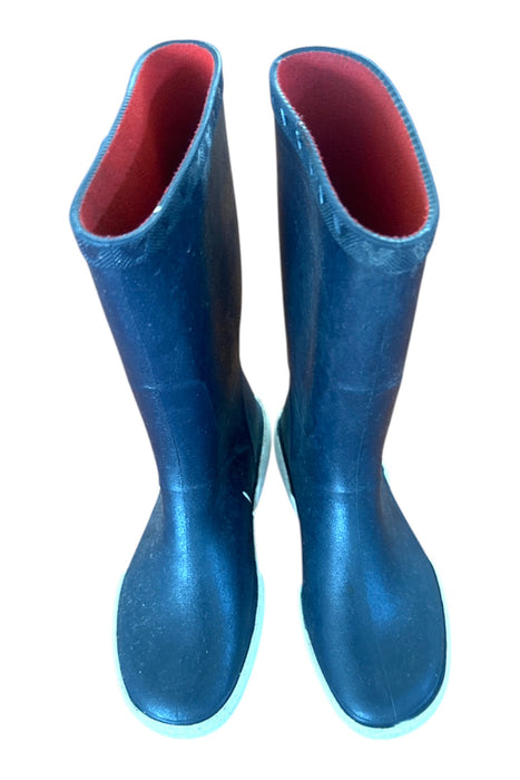 A Blue Rain Boots from BOATILUS in size 9Y for neutral. (Back View)