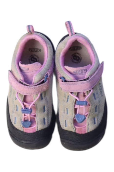 A Beige Sneakers from Keen in size 5T for girl. (Back View)