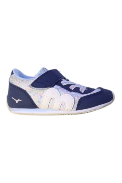 A Navy Sneakers from Miki House x Mizuno in size 5T for boy. (Front View)
