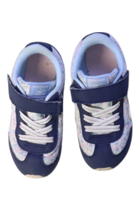 A Navy Sneakers from Miki House x Mizuno in size 5T for boy. (Back View)