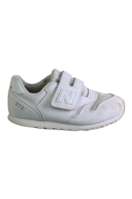 A White Sneakers from New Balance in size 4T for boy. (Front View)
