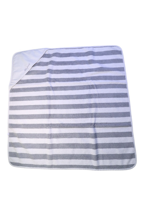 A White Blankets from Jacadi in size O/S for neutral. (Front View)