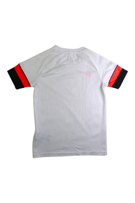 A White Short Sleeve T Shirts from Nike in size 7Y for boy. (Back View)