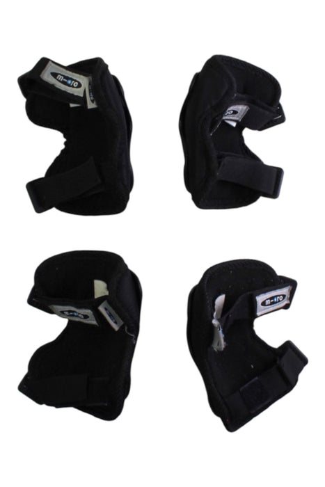 A Black Scooters Rollerblades & Skateboards from Micro in size 3T for neutral. (Back View)
