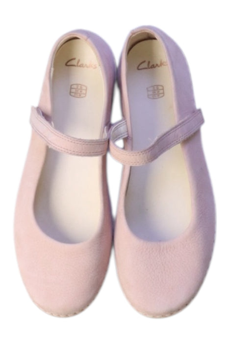 A Pink Flats from Clarks in size 9Y for girl. (Back View)