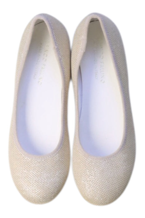 A Ivory Flats from I Pinco Pallino in size 9Y for girl. (Back View)