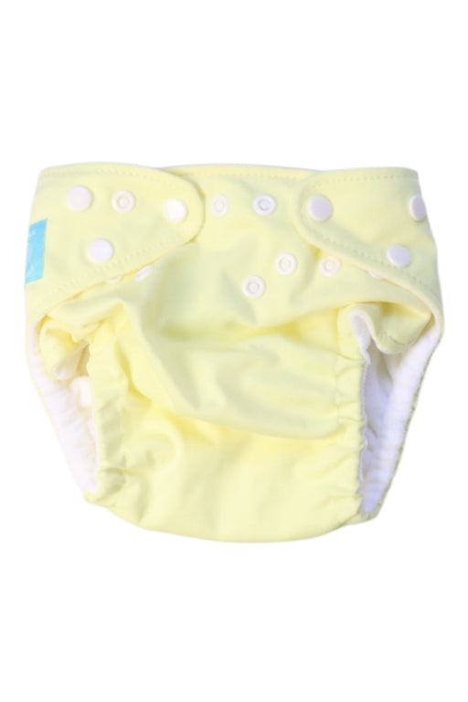 A Yellow Cloth Diapers from Charlie Banana in size O/S for neutral. (Front View)