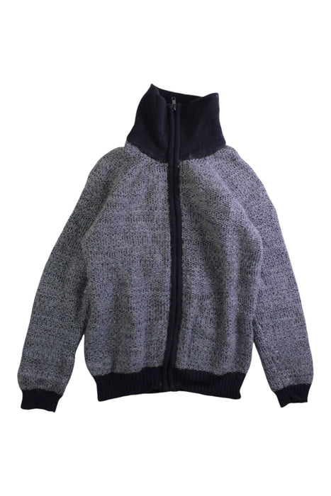 A Grey Zippered Sweatshirts from CdeC in size 6T for boy. (Front View)