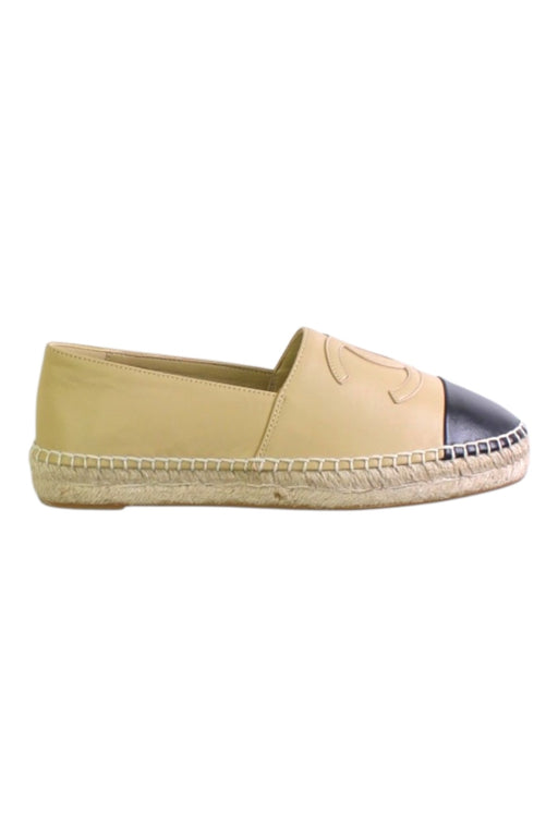 A Beige Espadrilles from Chanel in size 12Y for girl. (Front View)
