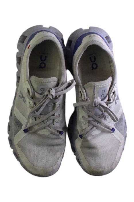 A White Sneakers from On in size 12Y for neutral. (Back View)