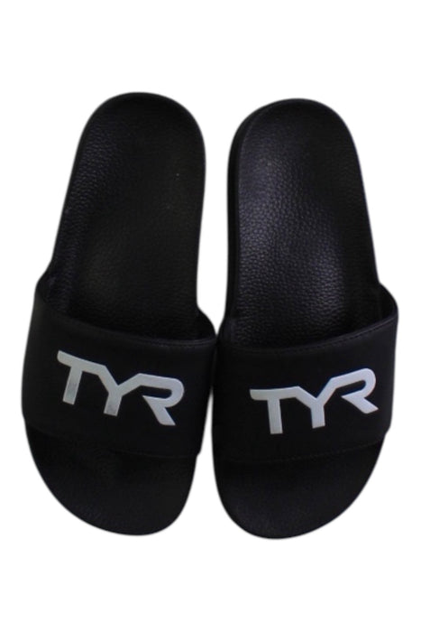 A Black Slippers from TYR in size 11Y for boy. (Back View)