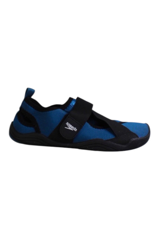 A Blue Aqua Shoes from Speedo in size 11Y for boy. (Front View)