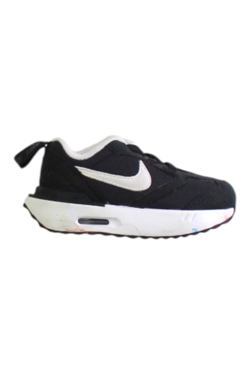 A Black Sneakers from Nike in size 18-24M for boy. (Front View)