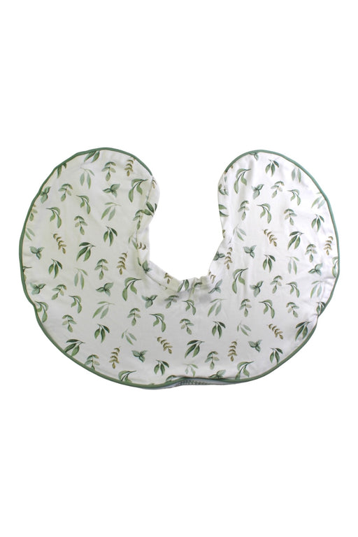 A Green Bibs from Boppy in size 0-3M for neutral. (Front View)