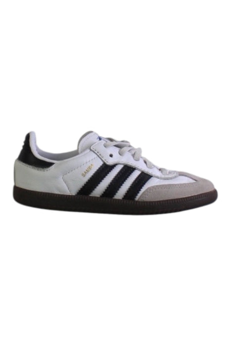 A White Sneakers from Adidas in size 4T for boy. (Front View)