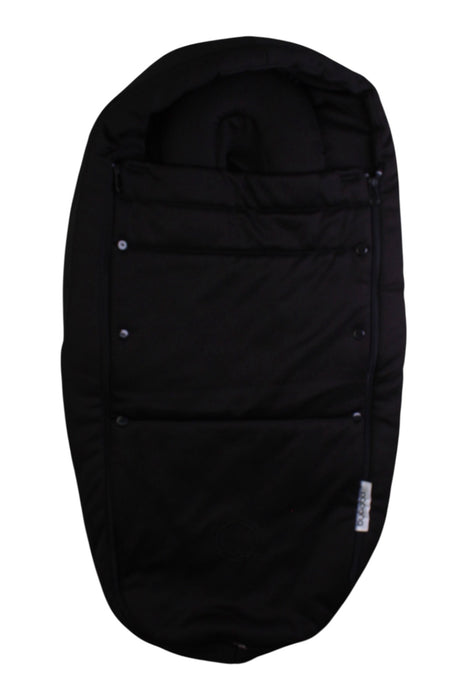A Black Strollers & Accessories from Bugaboo in size 3-6M for neutral. (Front View)