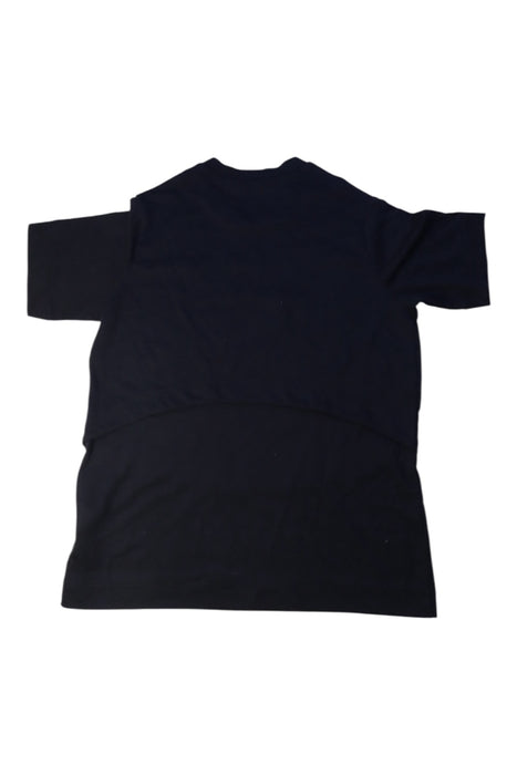 A Black Short Sleeve T Shirts from Nike in size 10Y for girl. (Back View)