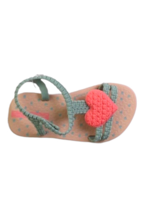 A Green Sandals from Ipanema in size 12-18M for girl. (Front View)