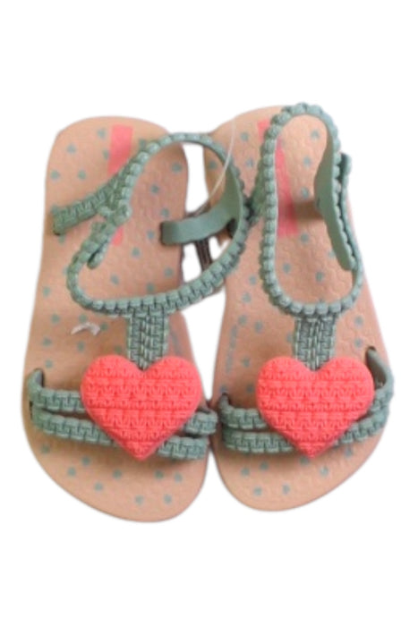A Green Sandals from Ipanema in size 12-18M for girl. (Back View)