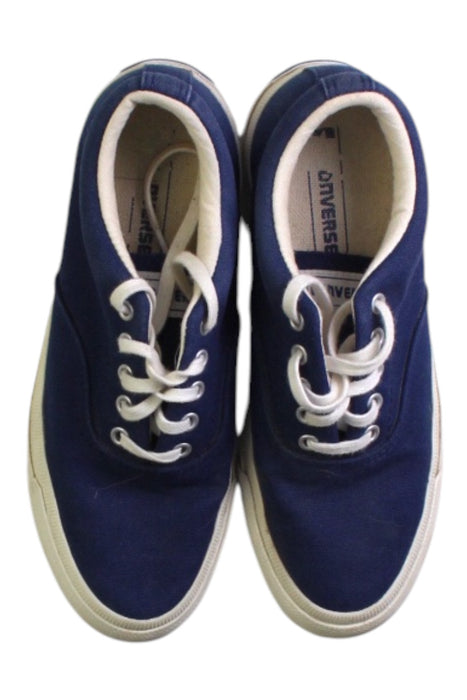 A Blue Sneakers from Converse in size 11Y for boy. (Back View)