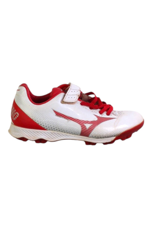 A Red Cleats/Soccer Shoes from Mizuno in size 9Y for boy. (Front View)