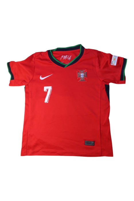 A Red Active Tops from Nike in size 8Y for boy. (Front View)