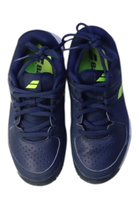 A Navy Sneakers from Babolat in size 7Y for boy. (Back View)