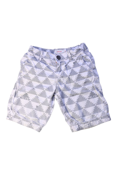 A White Shorts from Catimini in size 5T for boy. (Front View)